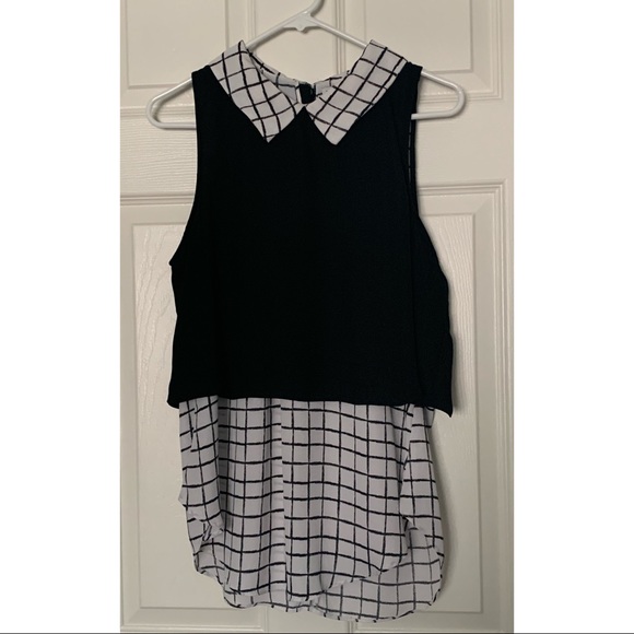 Three Pink Hearts Tops - Flowy Sleeveless Plaid Blouse